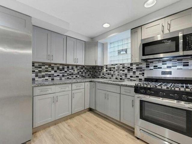 Condo for sale in North Bergen, Hudson County