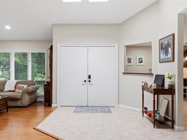 Condo for sale in Huntington, New York