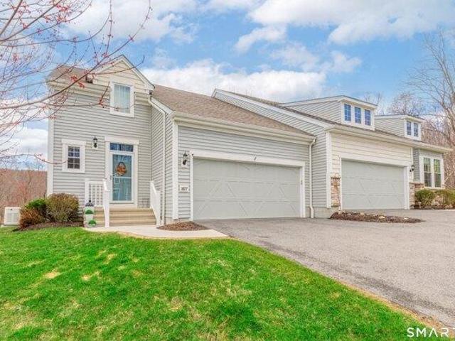 Condo for sale in Oxford, Connecticut
