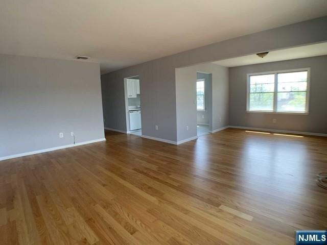 Condo for sale in Palisades Park, New Jersey