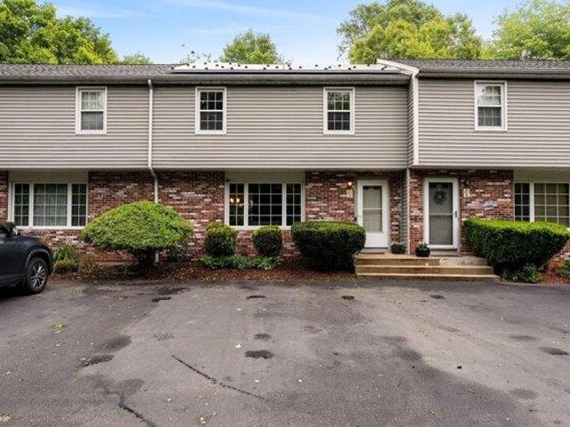 Condo for sale in Plainville, Massachusetts
