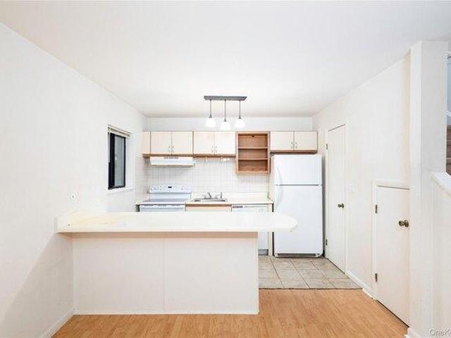 Condo for sale in Poughkeepsie, New York
