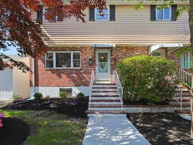 Condo for sale in Randolph, Massachusetts