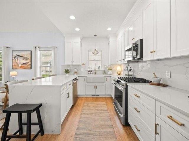 Condo for sale in Bristol, Massachusetts
