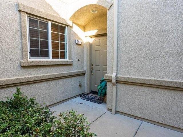 Condo for sale in Sacramento