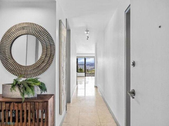 Condo for sale in San Juan