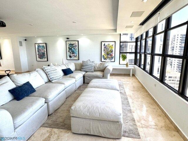 Condo for sale in San Juan