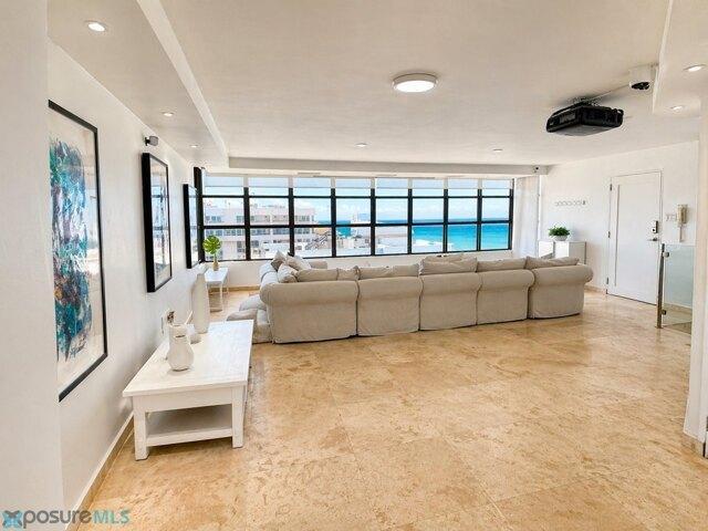 Condo for sale in San Juan