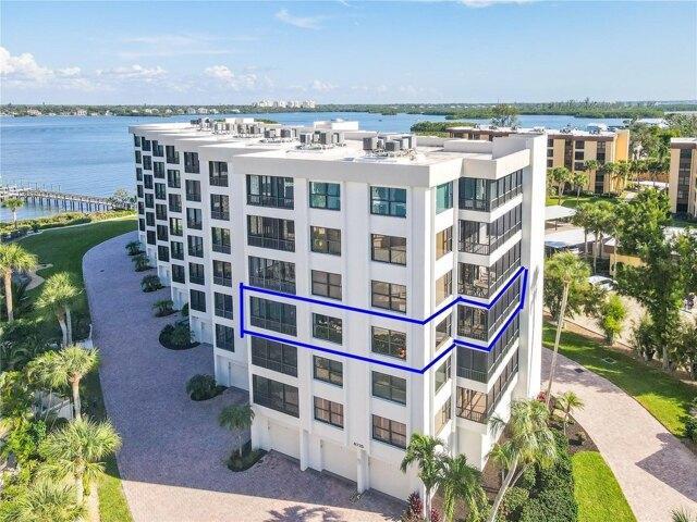 Condo for sale in Sarasota, Florida