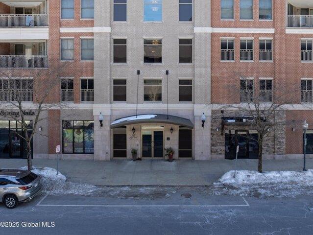 Condo for sale in Saratoga Springs