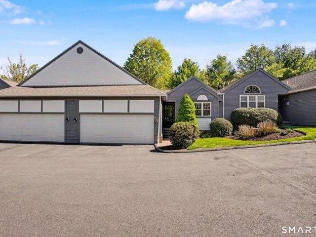 Condo for sale in Shelton, Connecticut