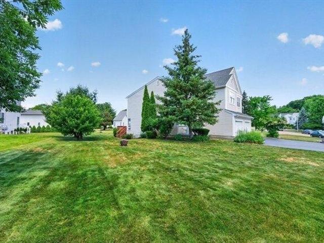 Condo for sale in Shrewsbury, Massachusetts