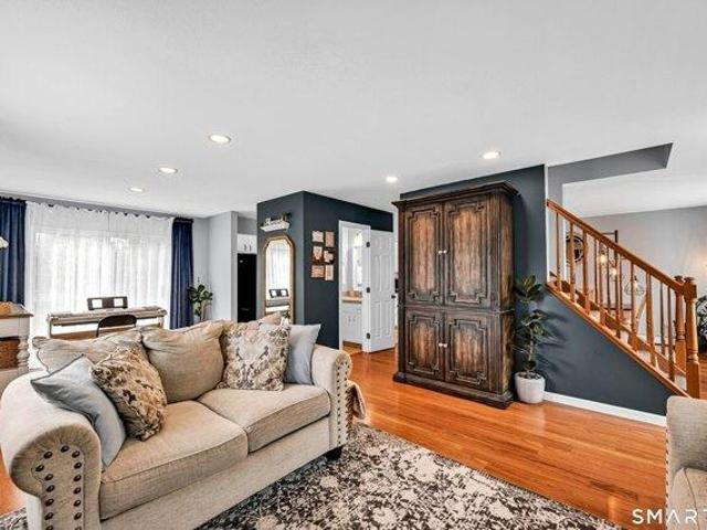 Condo for sale in South Windsor, Connecticut