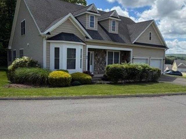 Condo for sale in Southington, Connecticut