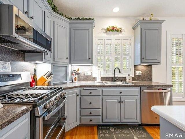 Condo for sale in Southington, Connecticut