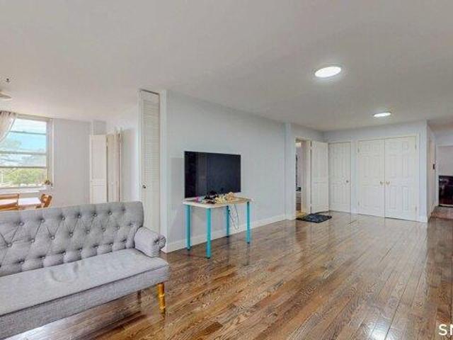 Condo for sale in Cos Cob, Connecticut