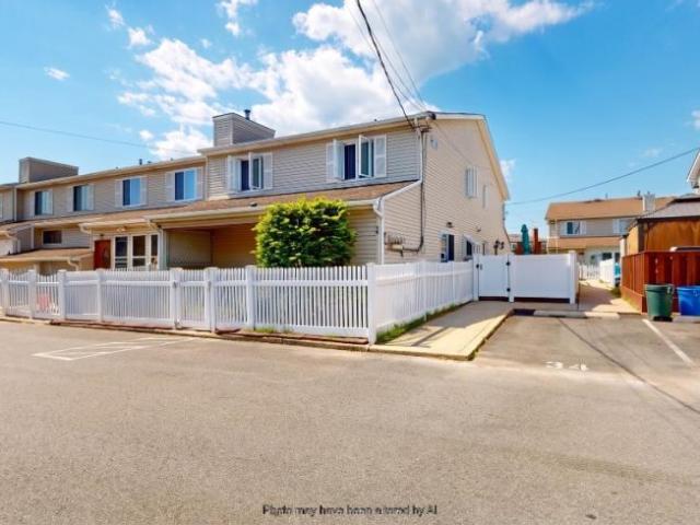 Condo for sale in Arverne, New York