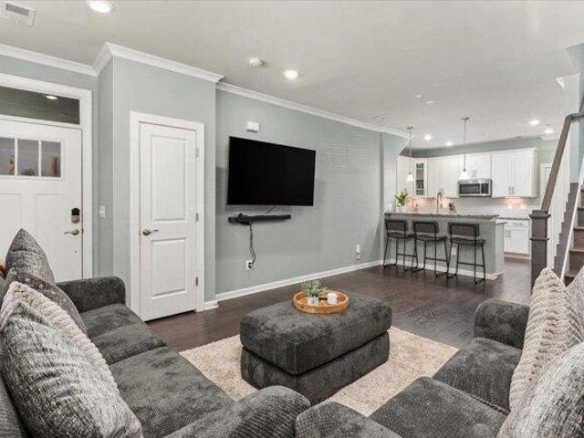 Condo for sale in Sterling