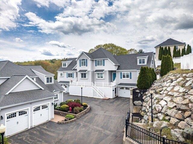 Condo for sale in Stoneham, Massachusetts