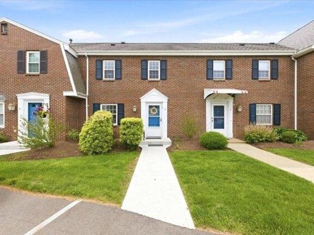Condo for sale in Stoughton, Massachusetts