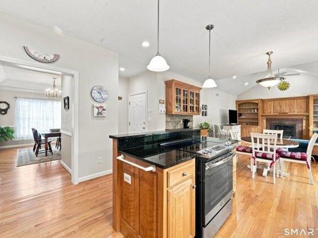 Condo for sale in Suffield, Connecticut