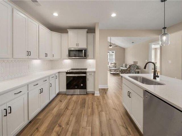Condo for sale in Suffolk
