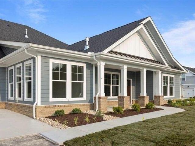 Condo for sale in Suffolk