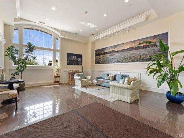 Condo for sale in Tarrytown, New York
