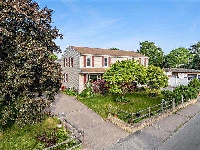 Condo for sale in Bristol, Massachusetts