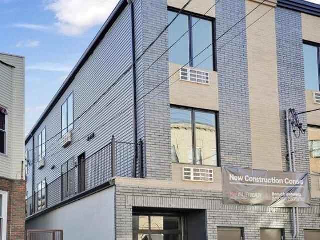 Condo for sale in Hudson, New Jersey
