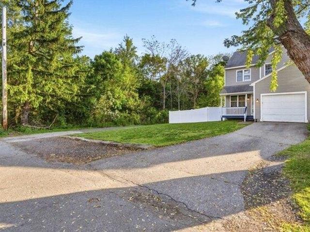 Condo for sale in North Uxbridge, Massachusetts