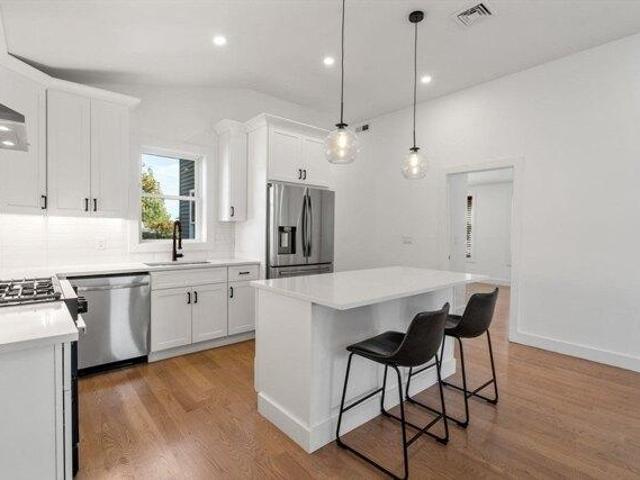 Condo for sale in Waltham, Massachusetts