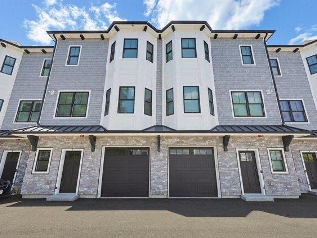 Condo for sale in Waltham, Massachusetts