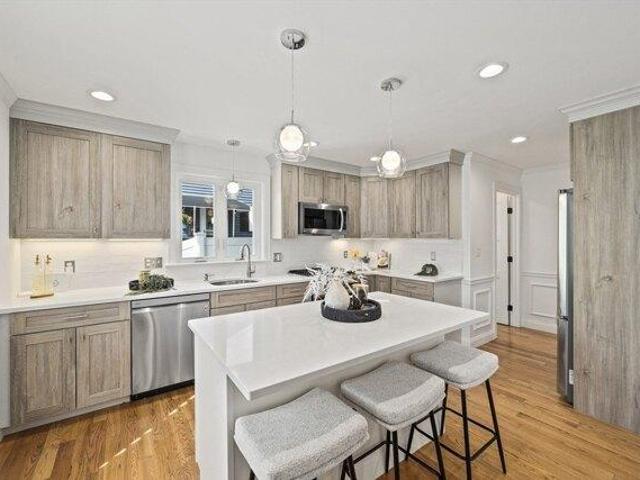 Condo for sale in Waltham, Massachusetts