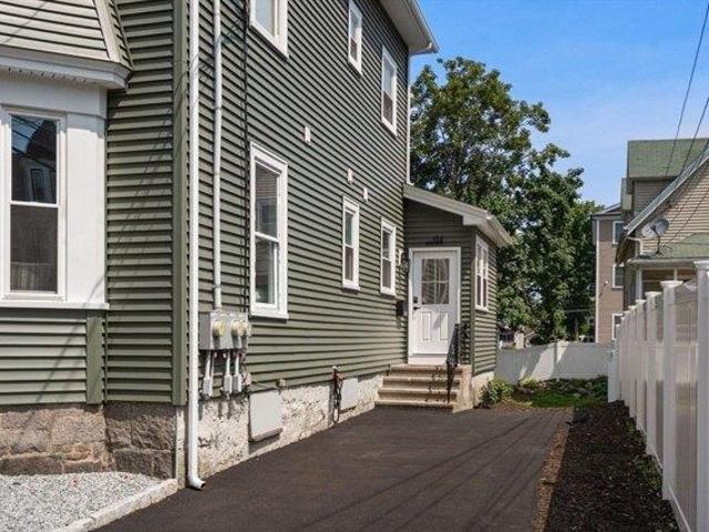 Condo for sale in Waltham, Massachusetts