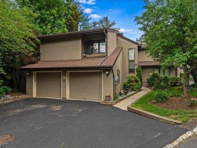 Condo for sale in Watchung, New Jersey