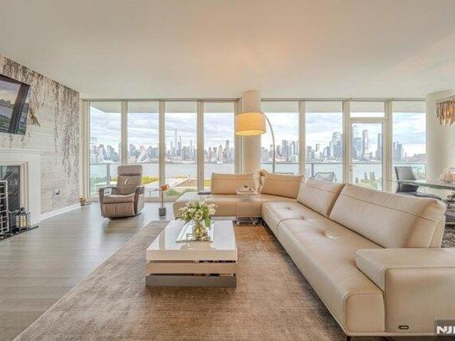 Condo for sale in Hudson, New Jersey