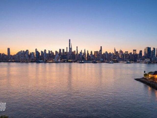 Condo for sale in Weehawken, Hudson County