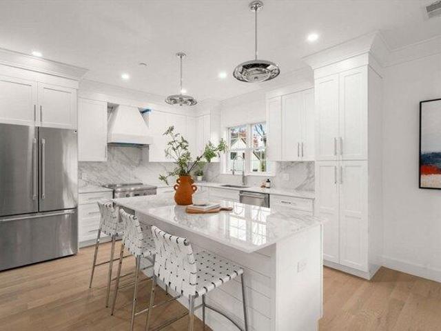 Condo for sale in Wellesley, Massachusetts