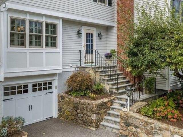 Condo for sale in College Heights, Wellesley
