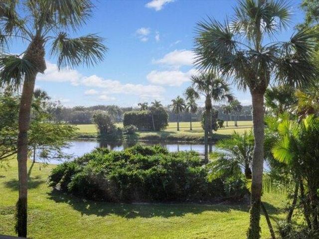 Condo for sale in Wellington