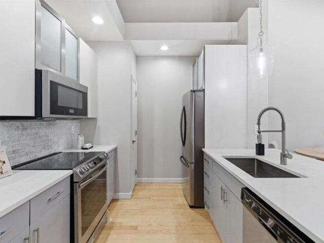 Condo for sale in Hudson, New Jersey