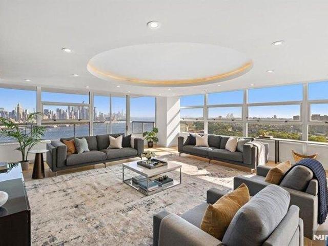 Condo for sale in Hudson, New Jersey