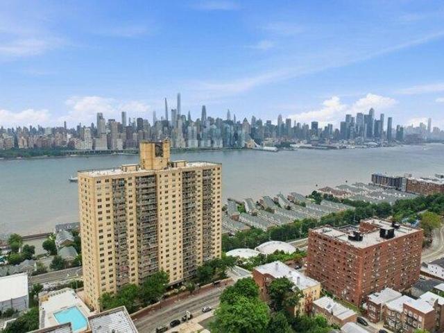 Condo for sale in West New York, Hudson County