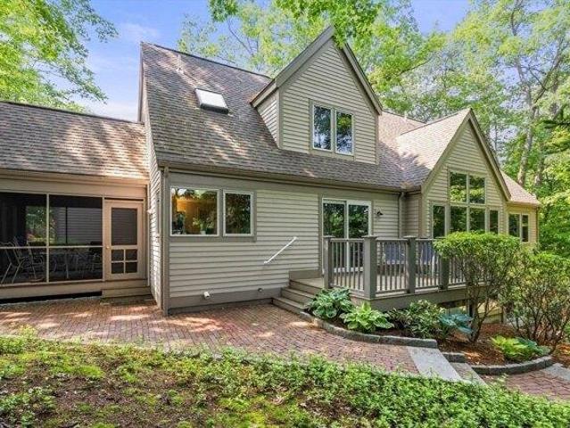 Condo for sale in Weston, Massachusetts