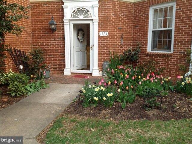 Condo for sale in Winchester