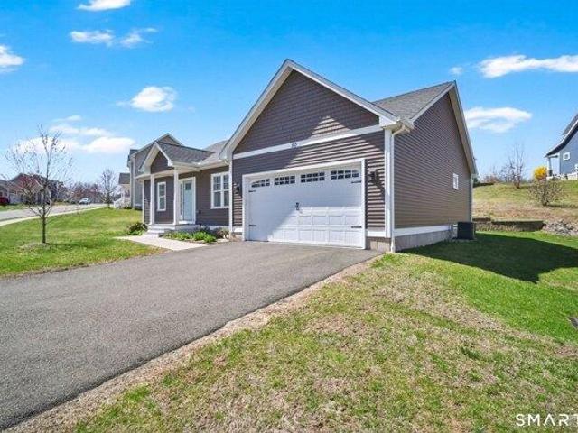 Condo for sale in Windsor Locks, Connecticut