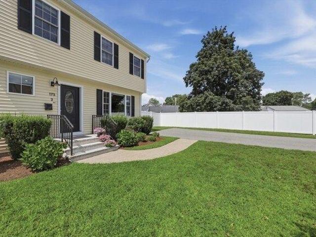 Condo for sale in Woburn, Massachusetts