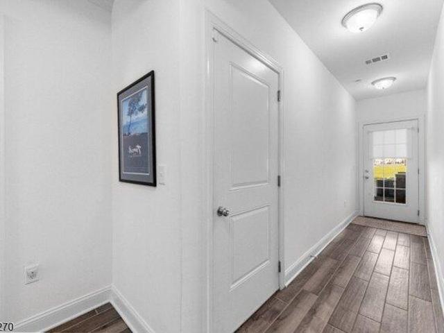 Condo for sale in Wood Ridge, New Jersey