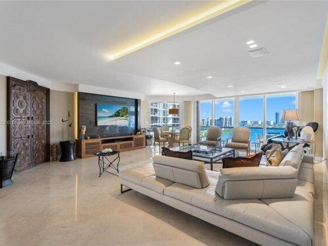 Condo for sale in Aventura, Florida